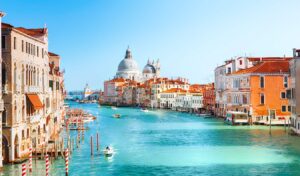 Read more about the article The 5 Best Hostels in Venice