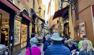 Read more about the article Food Tour  Review: My Experience Eating in Bologna