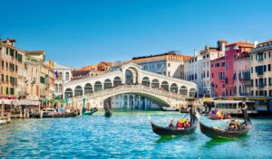 Read more about the article The Best Walking Tours in Venice