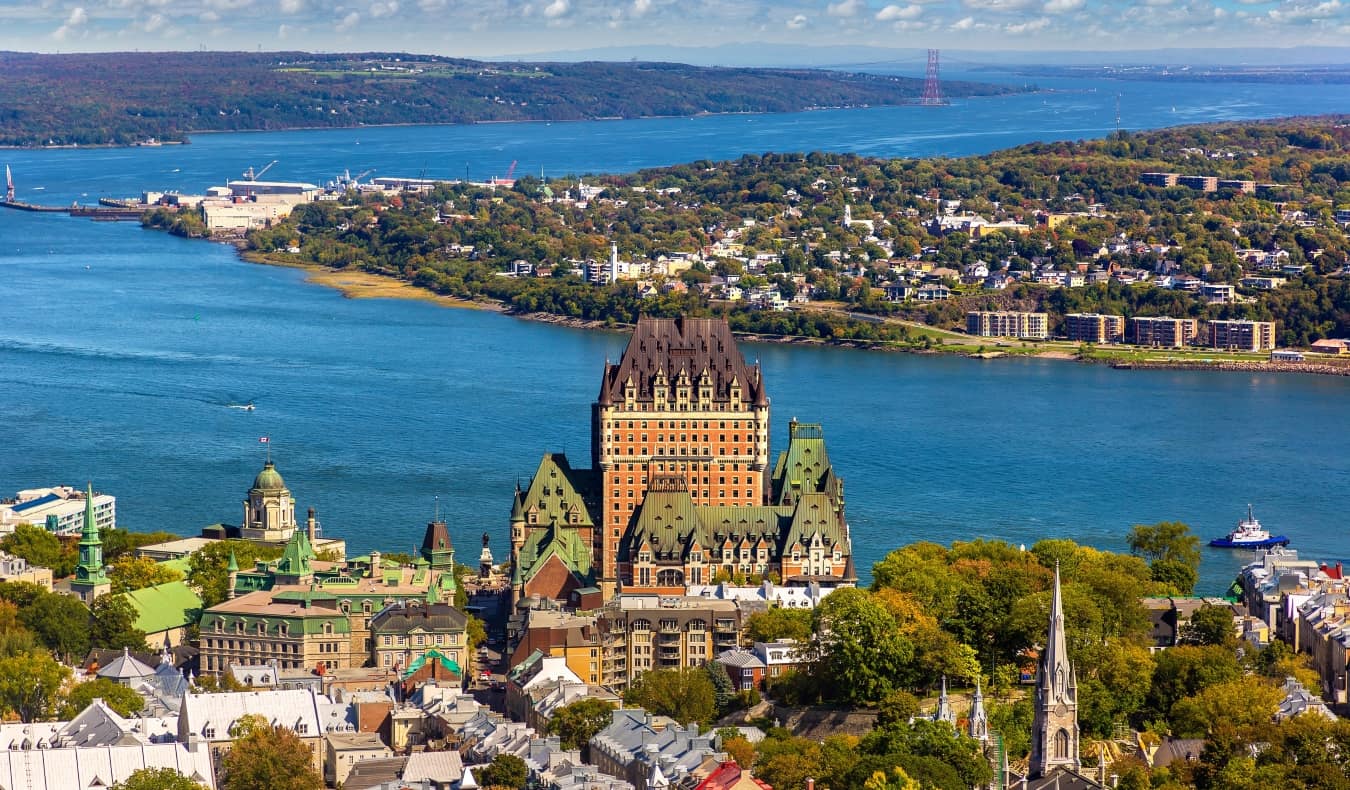 Read more about the article Where to Stay in Quebec City: The Best Neighborhoods for Your Visit