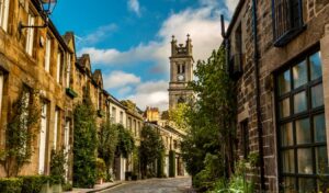 Read more about the article The Best Walking Tours in Edinburgh