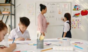 Read more about the article The Ultimate Guide to Teaching English Overseas