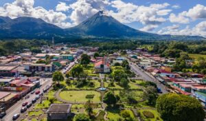 Read more about the article How to Get Around Central America on a Budget