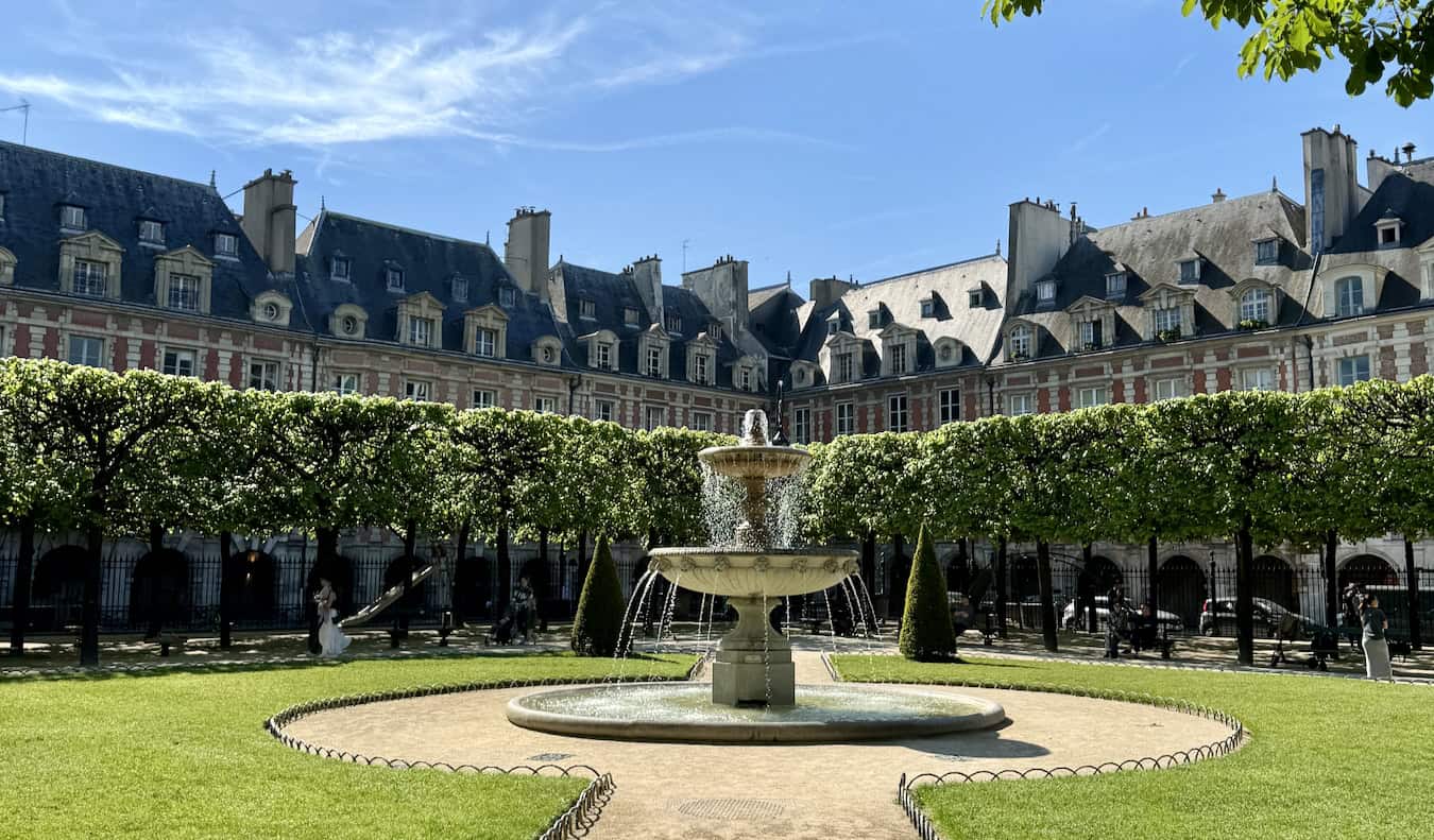 Read more about the article 14 Off-the-Beaten-Path Things to See and Do in Paris